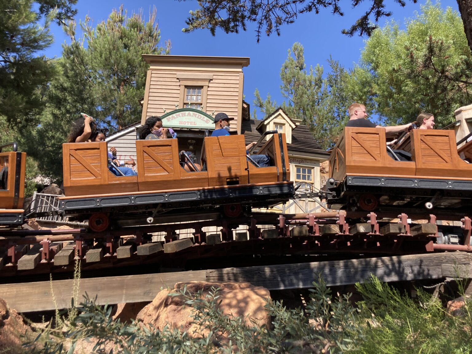 Top Disneyland Rides 11 Best Rides At Disneyland (Ranked and Reviewed!) | Magic and Coasters