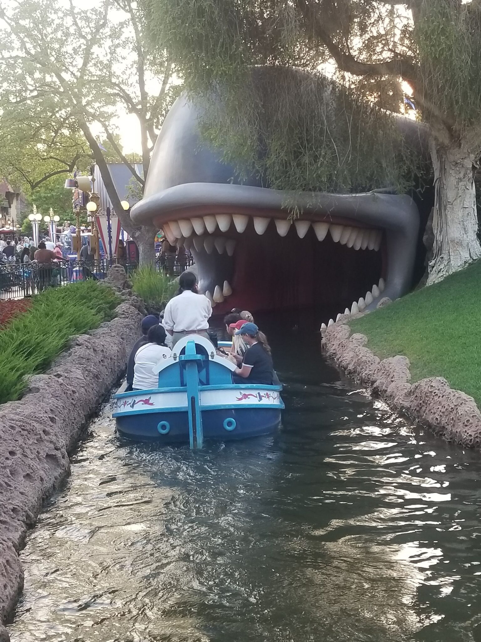 Top Disneyland Rides 11 Best Rides At Disneyland (Ranked and Reviewed!) | Magic and Coasters